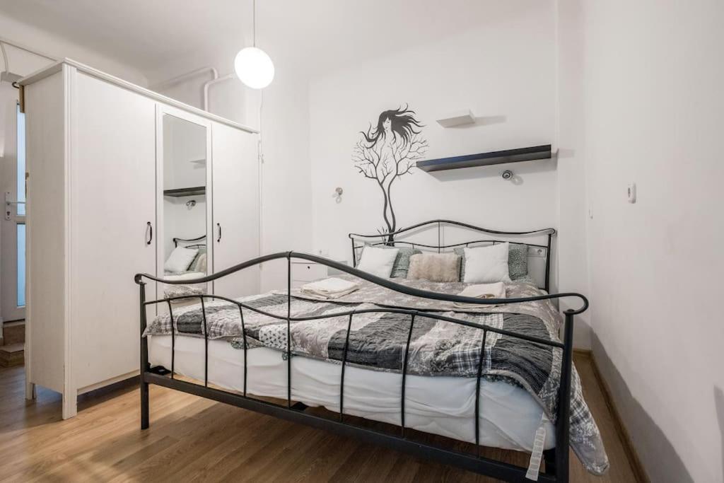 Cosy Central Apartment At River Budapesta Exterior foto